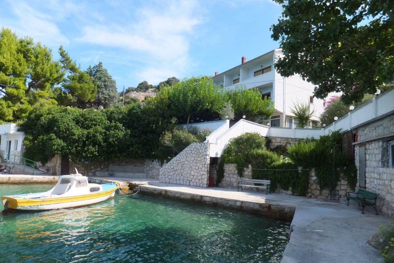 Apartments Justic Supetarska Draga Exterior foto